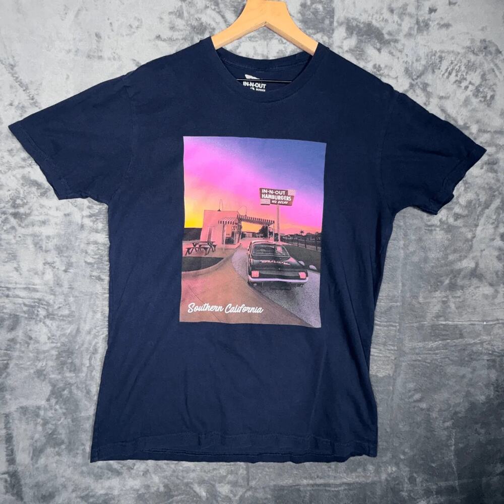 In-N-Out Burger Mens T-Shirt L‎ Navy Blue Southern California Fast Food Graphic